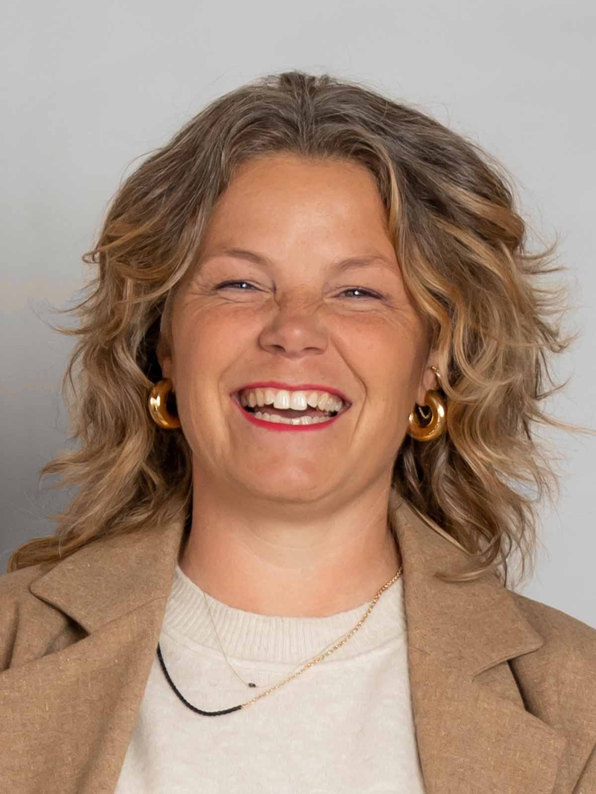Lead by Presence - Fleur Schiffelers
